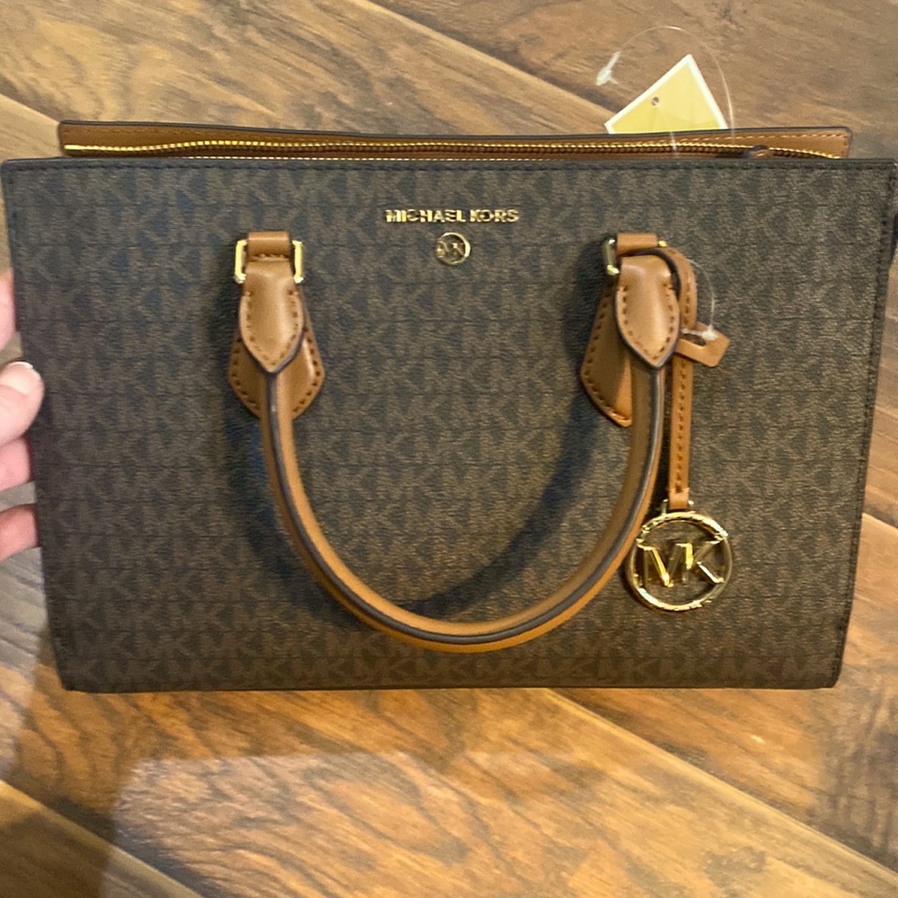 Michael kors hand bag